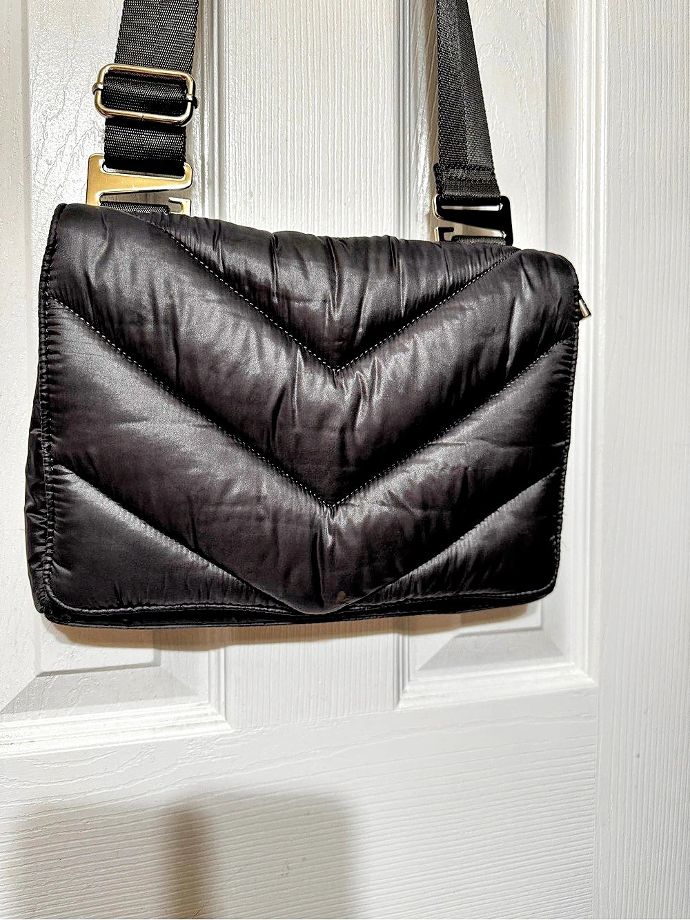 Caraa & Athleta Quilted Crossbody Bag in Gray